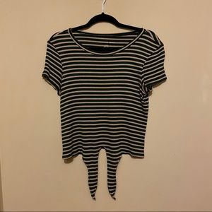 ⭐️3 FOR $15⭐️ AEO Tie Baby T